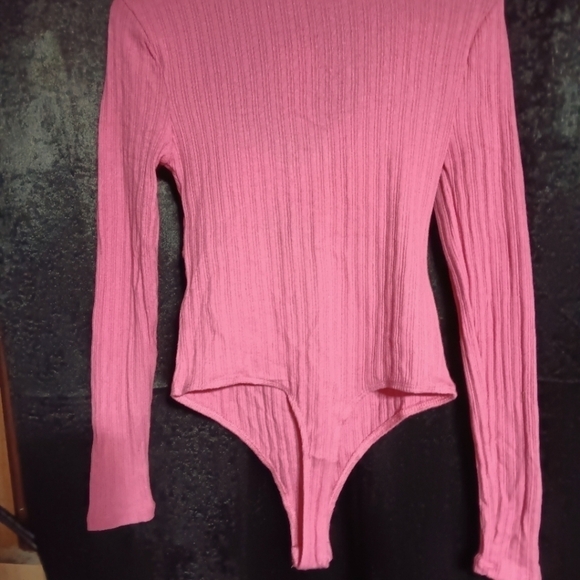 Pink body suit - Picture 4 of 4